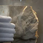 Hotel Hidden