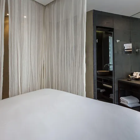 Hotel Hidden 4*