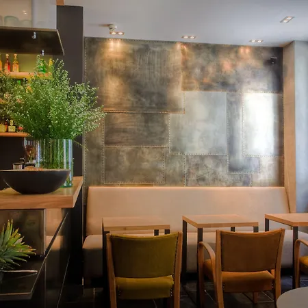 Hidden 4* Paris