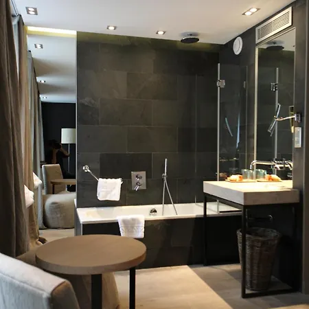 Hotel Hidden Paris