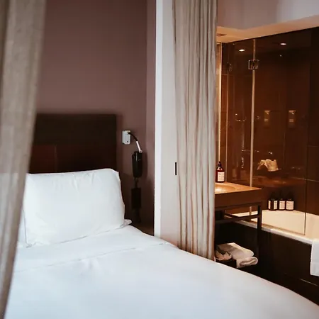 Hidden Hotel 4*