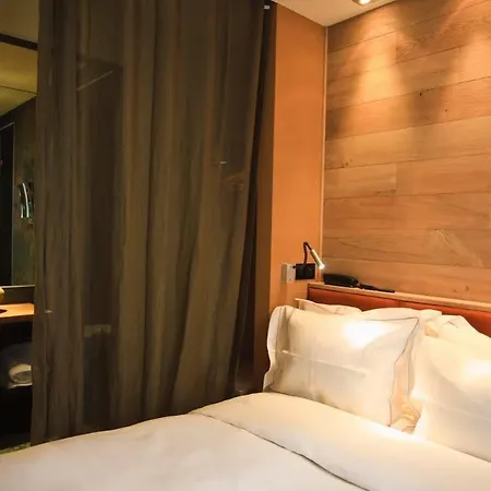 Hidden 4* Paris