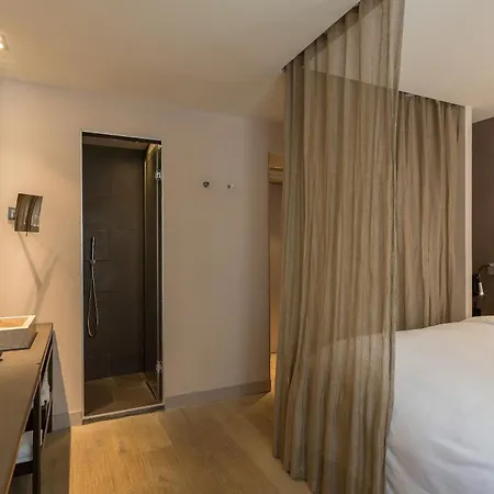 Hidden 4* Paris
