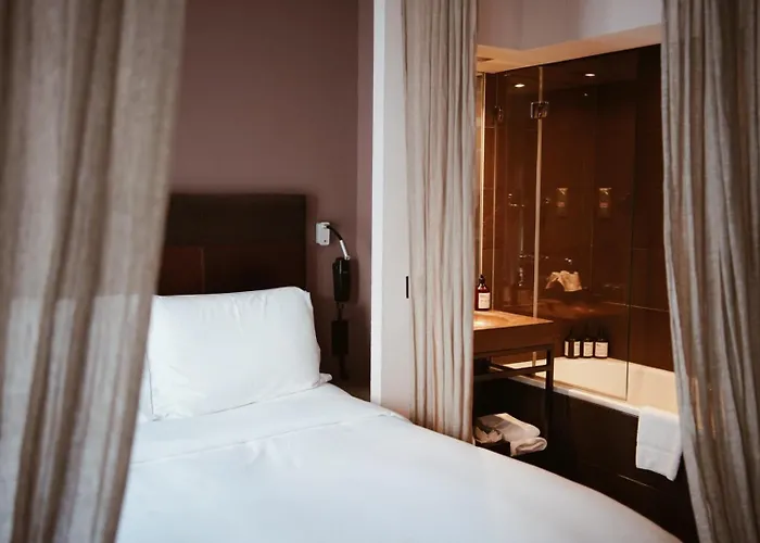 Hidden Hotel 4*