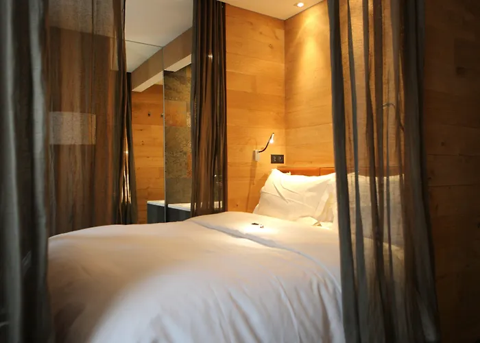 Hidden Hotel 4*